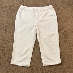 Cato White Women’s Capri Jeans - Cropped Denim